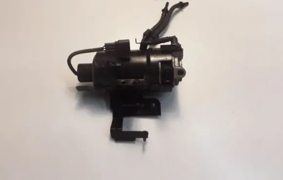 KIA Sorento Fuel filter housing 319702W100AS