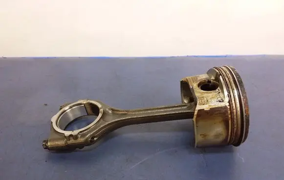 Piston