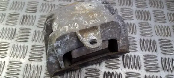 Ford Galaxy Engine mount bracket 7m3199555