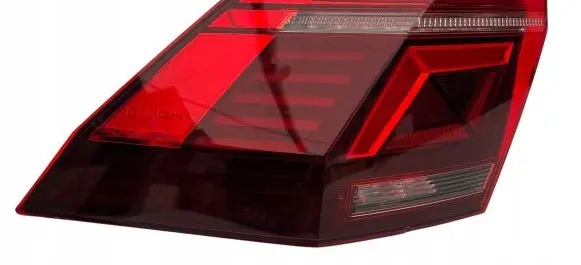 Volkswagen Tiguan Rear/tail lights 5NA945207J