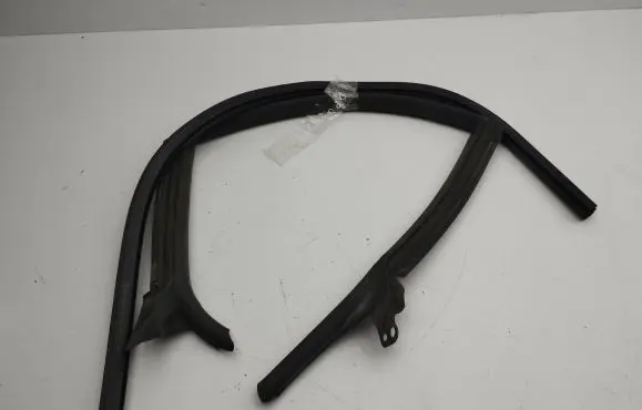 Audi A7 S7 4G Rubber seal rear door window/glass 