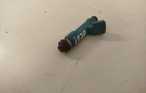 Fuel injector