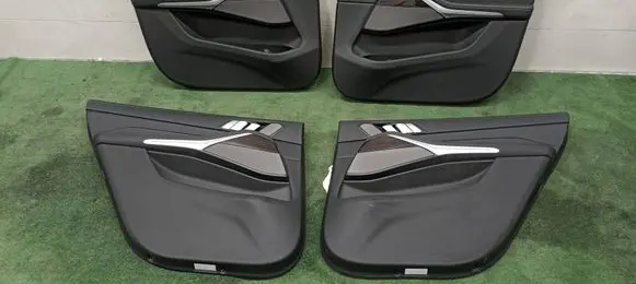 BMW X7 G07 Door card panel trim set 