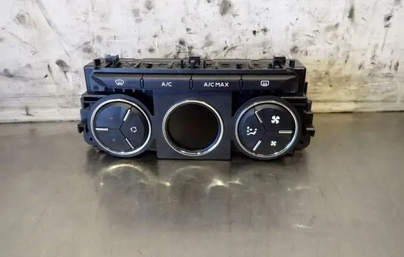 Peugeot 301 Climate control/heater control trim 96746550XT