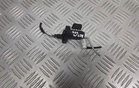 Mercedes-Benz CLK A209 C209 Valve vacuum A2038000178