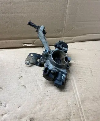Renault Twingo I Throttle valve 72748132