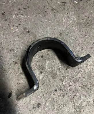 Opel Frontera B Steering rack mounting bracket 