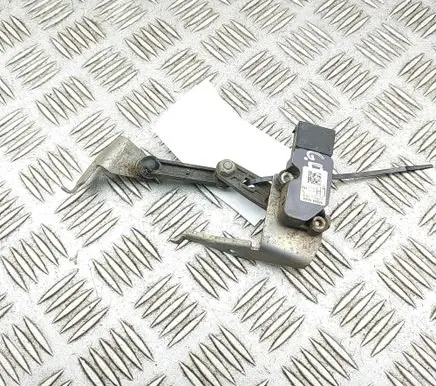 Volvo XC90 Rear air suspension level height sensor 32381797