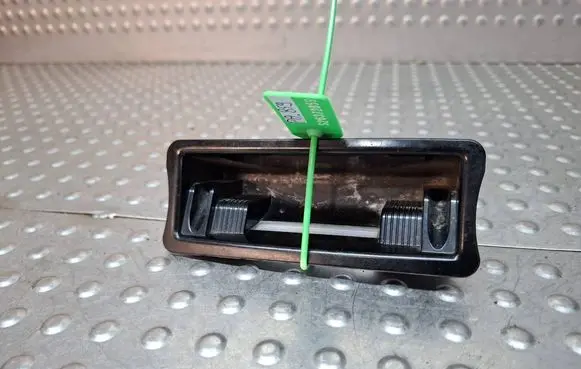 Audi A3 S3 8P Car ashtray S26372859 8P0857575