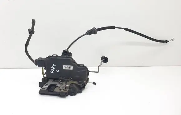 Volkswagen New Beetle Front door lock 6X1837013H