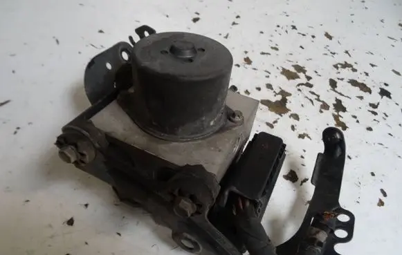 Mini One - Cooper Coupe R56 ABS Pump 3451980716201