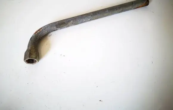 Audi A3 S3 8L Wheel nut wrench 