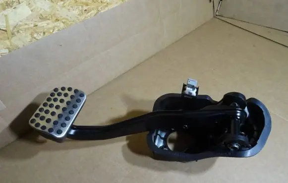 Mercedes-Benz C W205 Brake pedal A2052920415