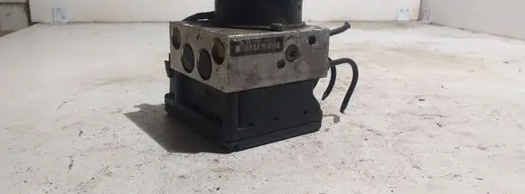 Volkswagen Golf IV ABS Pump 1J0907379G 1J0614117C