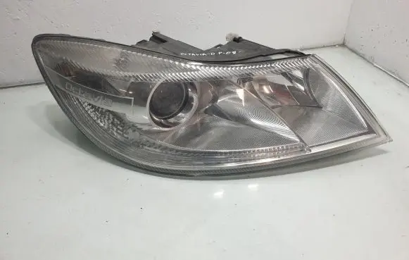 Skoda Octavia Mk2 (1Z) Headlight/headlamp 1Z1941016F