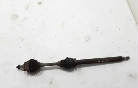 Volvo V70 Front driveshaft 8252049
