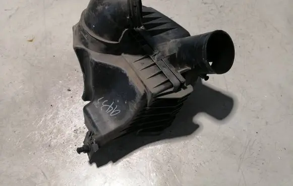 Buick Encore I Air filter box
