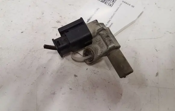 Peugeot 308 Camshaft speed sensor 9665443580