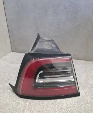 Tesla Model Y Rear/tail lights