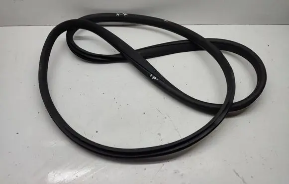 Mercedes-Benz E W213 Front door rubber seal A2136970900