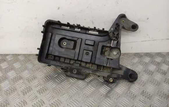 Skoda Superb B6 (3T) Battery tray 1K0915333