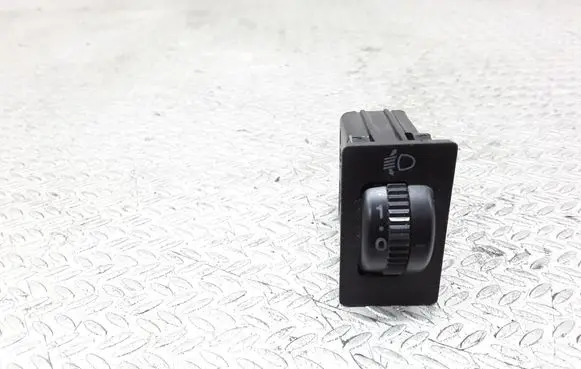 Toyota Avensis T250 Headlight level height control switch 8415205050