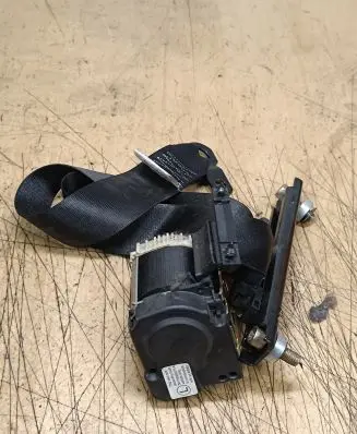 BMW X5 E53 Front seatbelt 040178 121061N 121061