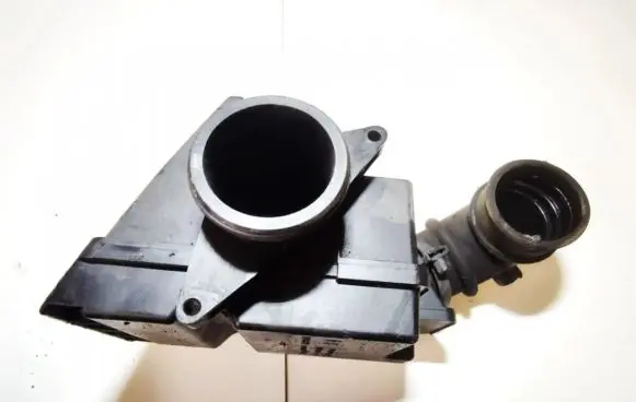 Mercedes-Benz Vaneo W414 Intake resonator A1661410190 96617003