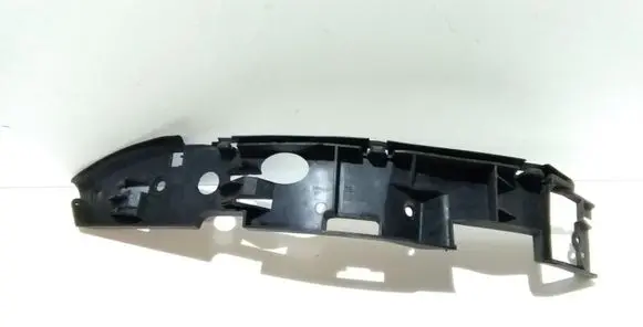 Front bumper mounting bracket