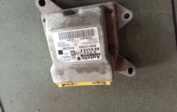 Renault Trafic II (X83) Airbag control unit/module 601959800 8200112746A 91167362