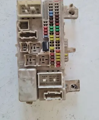 Mazda 3 I Fuse module 519199020