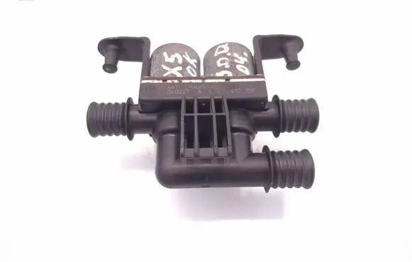 BMW X5 E53 Coolant heater control valve 6906652 040227 1147412159