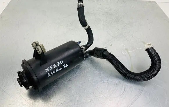 BMW X5 E70 Power steering fluid tank/reservoir LH676345807 10617211
