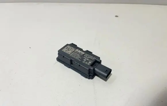 BMW X6 G06 Keyless system antenna 5A81725 5B60518