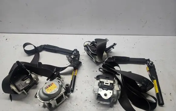 Opel Astra K Set of seat belts 