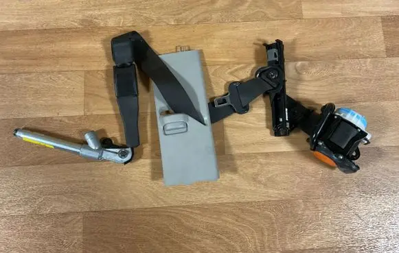 Opel Insignia A Front seatbelt 