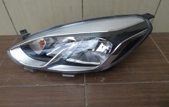 Ford Fiesta Headlight/headlamp H1BB13W030AE