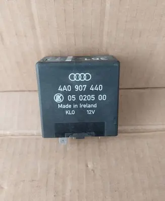 Audi A4 S4 B5 8D Other relay 4A0907440 05020500