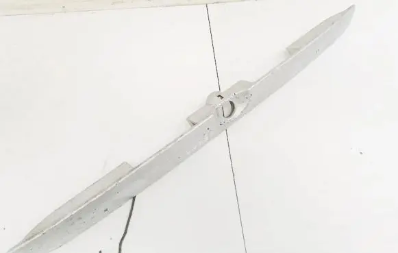 Trunk door license plate light bar