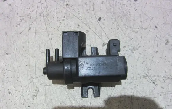 BMW 6 F06 Gran coupe Turbo solenoid valve 11747626351