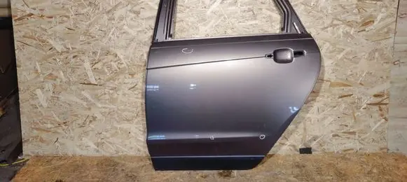 Cadillac SRX Rear door