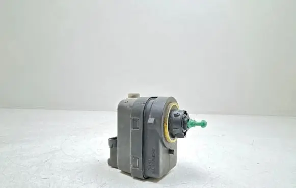 Renault Laguna II Headlight level adjustment motor R7700340141