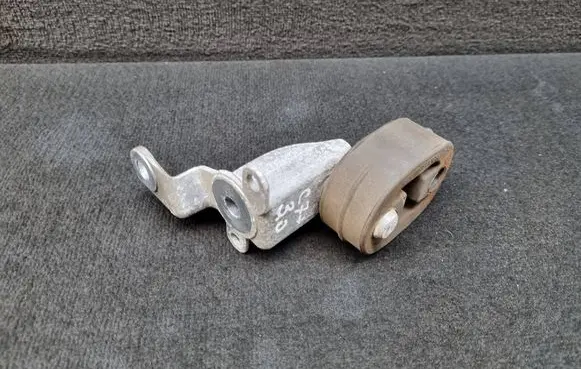 Audi A6 C7 Muffler mount bracket/holder 4G0253144B