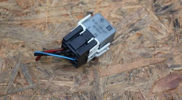 BMW 5 E34 Other relay 1391397