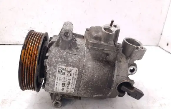 Volkswagen PASSAT B7 Air conditioning (A/C) compressor (pump) 5N0820803E 6CVC140 12141201922B