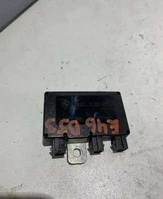 BMW 3 E46 Antenna control unit 8380944 65248380944