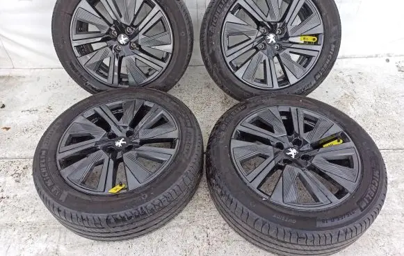 Peugeot 2008 II R18 alloy rim 