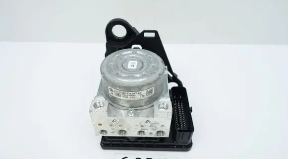 Volkswagen PASSAT B8 ABS Pump 5Q0614517GD