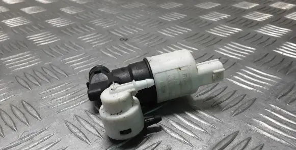 Jaguar F-Pace Windscreen/windshield washer pump BK2117K624BA
