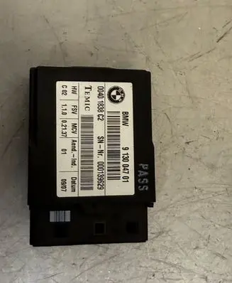 BMW 3 E90 E91 Seat belt warning relay 9130047